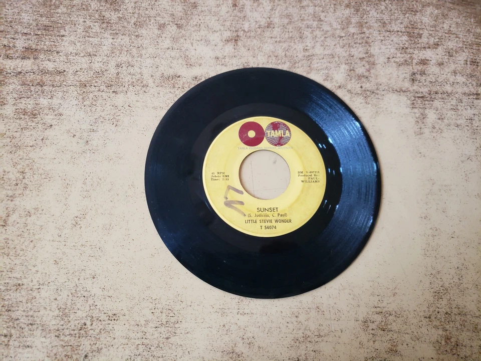 MEGARARE 1960s VG+/VG Little Stevie Wonder Contract On Love/SUNSET 54074 45 - Image 2 of 2