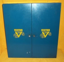 RARE VTG VICTOR GASKETS & OIL SEALS METAL CABINET GAS STATION GARAGE MAN CAVE