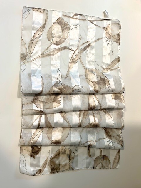 Made In Italy Scarf Sheer with Tulips White & Beige 13”x60” 100% Polyester vtg