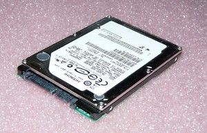 320GB Hitachi HTS5453232L9A300 5400rpm Notebook Festplatte SATA 6,3cm (2,5") HDD
