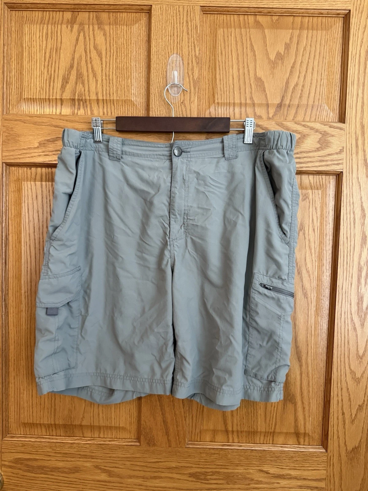Columbia Omni-Shade Shorts Mens Large Gray Cargo Outdoor Lightweight Hike Fish