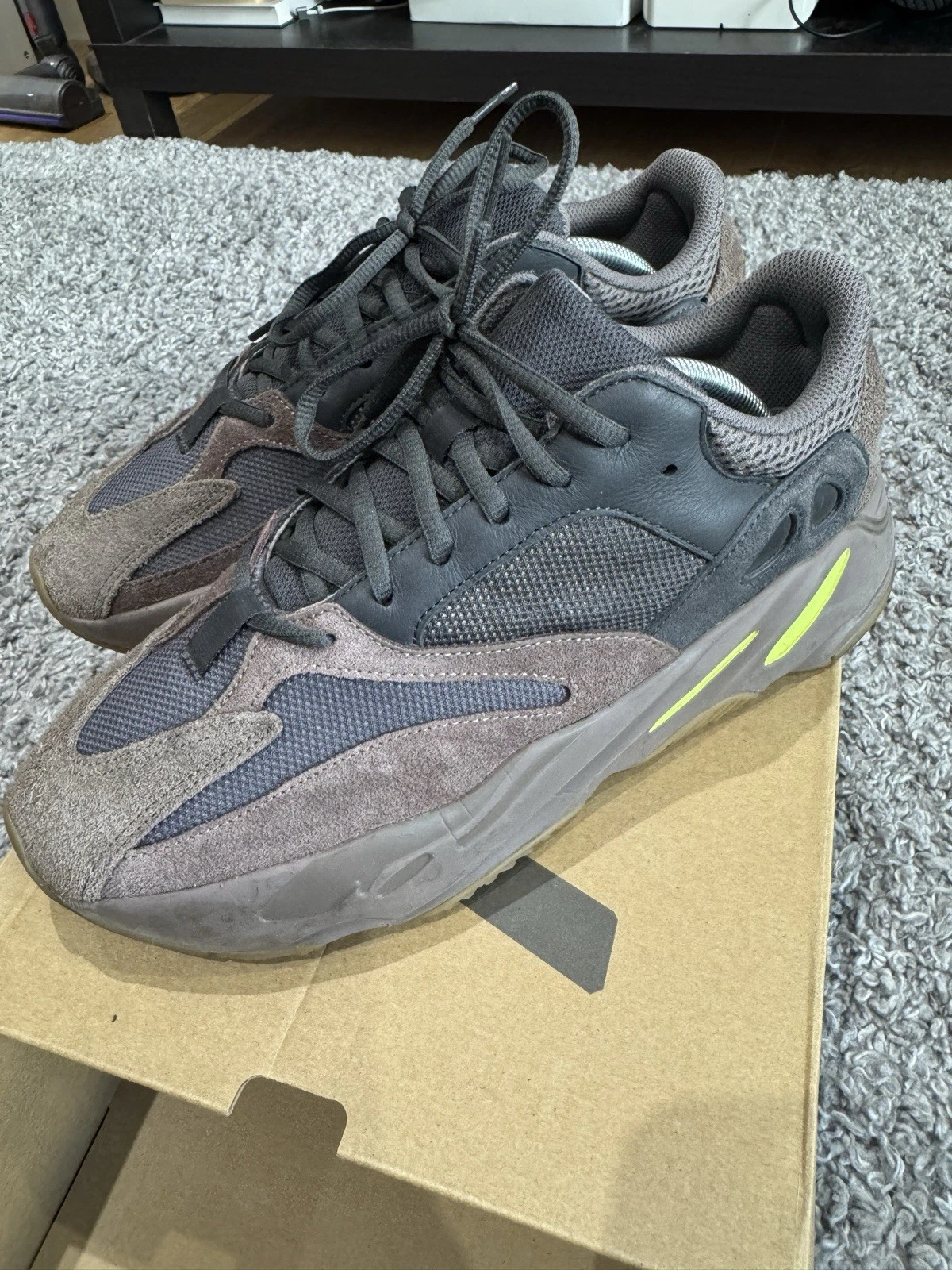 Adidas Yeezy 700 Malva UK 9.5