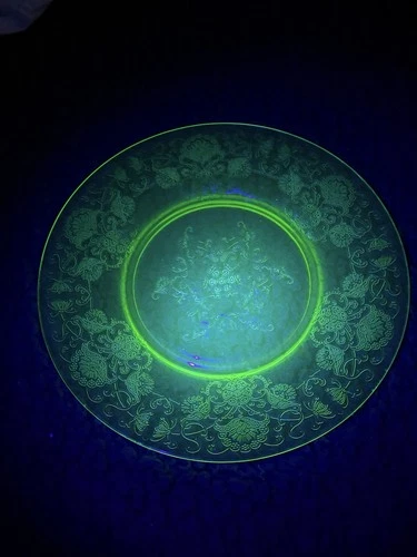 Vintage Depression Uranium 10” Green Plate, Etched Glass Glows