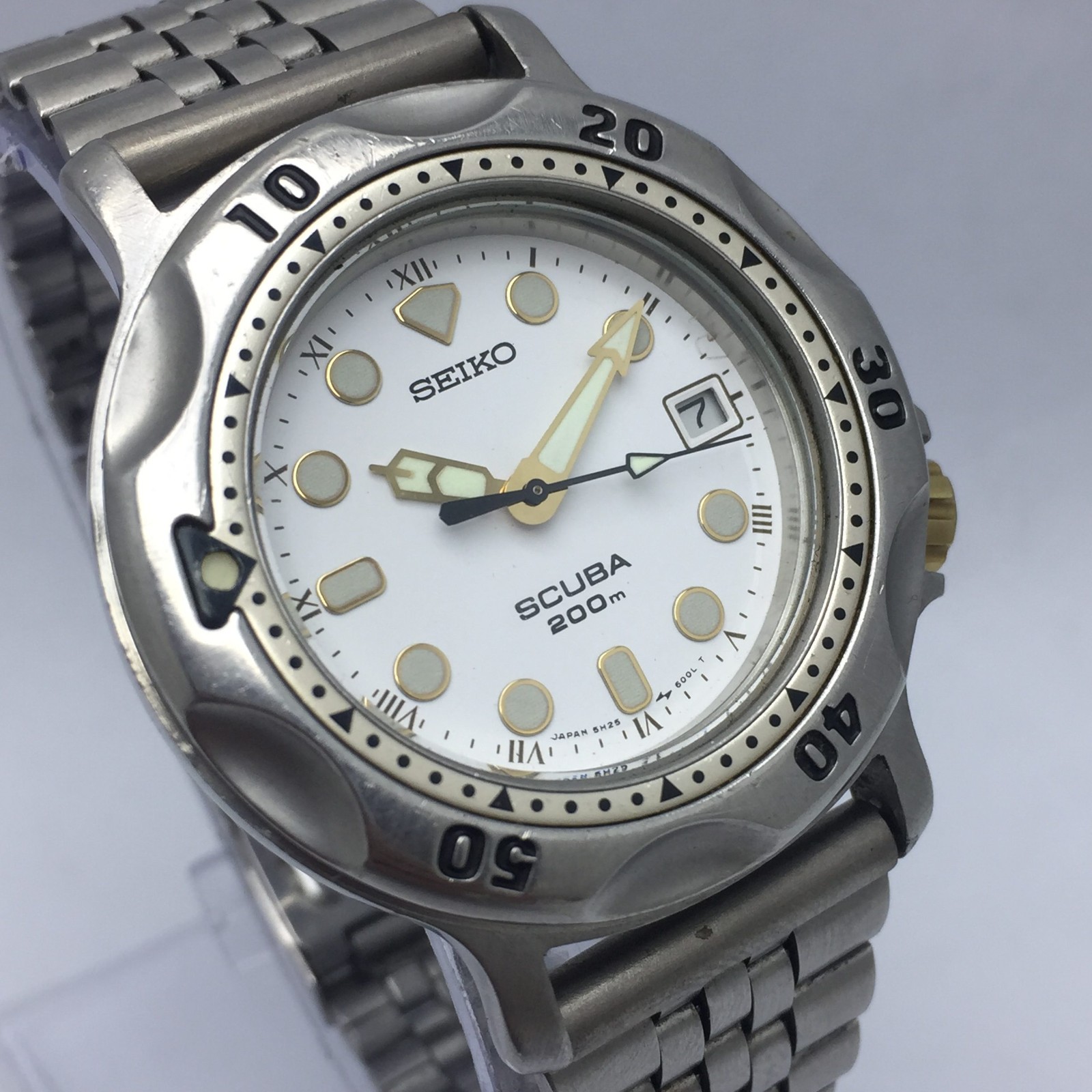 Quartz 5H25-6000 Scuba Watch Seiko Vintage 200m Diver’s - VintageWatches.PK Quartz 5H25-6000 Scuba Watch Seiko Vintage 200m Diver’s - vintagewatches.pk