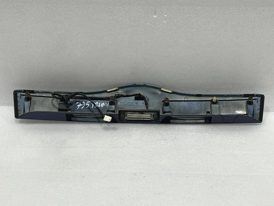 Toyota Prius 2004 2005 2006 2007 2008 2009 escotilla manija maletero acabado moldura 8M6 Foto 2 de 4