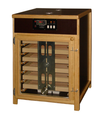 HEKA 9 - fully-automatic egg-incubator for 540 chicken-eggs - ''made in Germany''