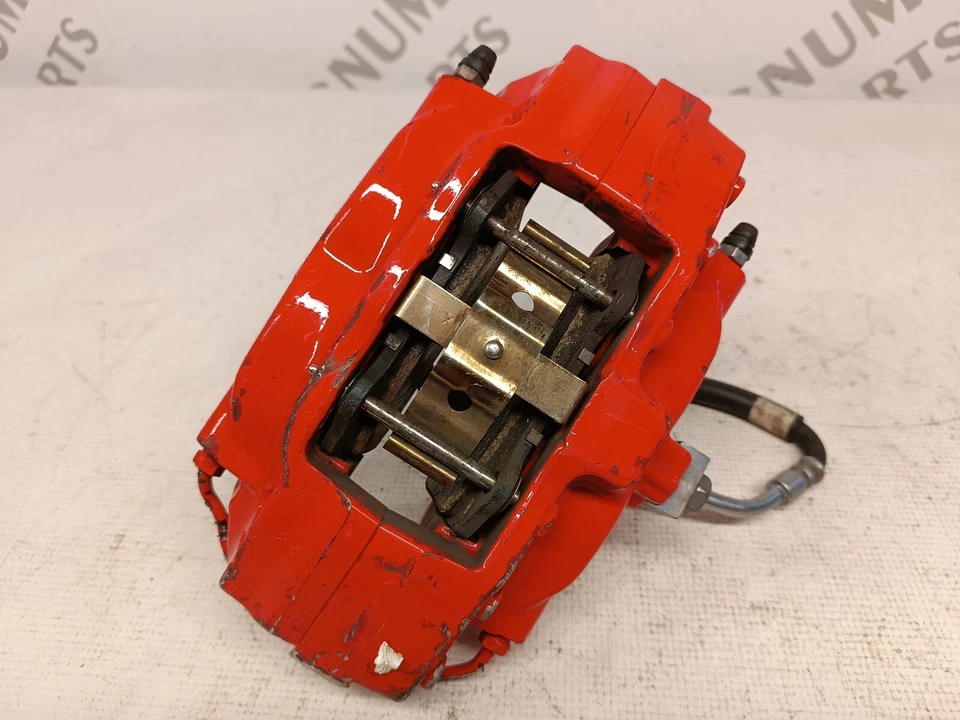 Pinça de freio traseira 2008-2015 Chevrolet Cadillac Chrysler Dodge BREMBO SRT FABRICANTE DE EQUIPAMENTO ORIGINAL - Imagem 2 de 4