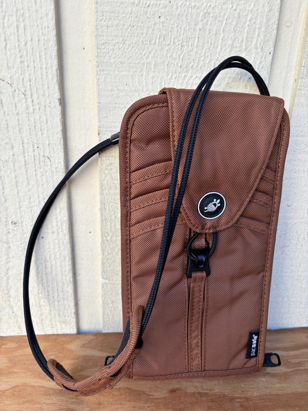 Pacsafe Pouchsafe 200 Travel Wallet, Neck Pouch, Anti-Theft Organizer. RFID