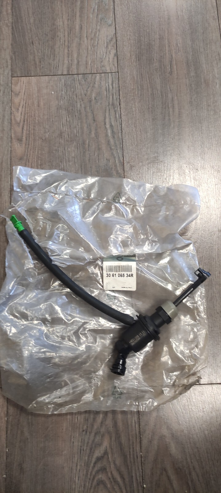 Émetteur embrayage Twingo 2 résout la pédale molle référence 306106534R