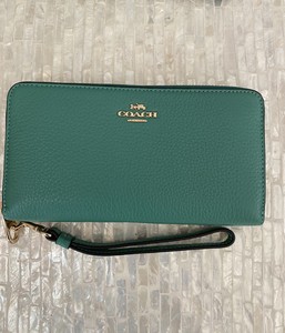 coach pebble leather wallet