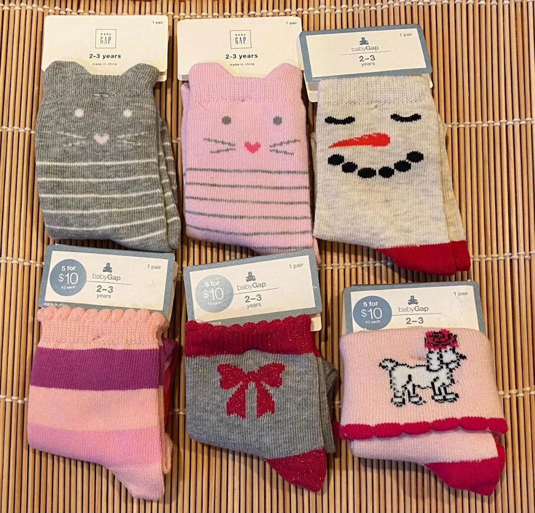 Baby Gap Socks 6 pairs GIRLS 2-3 Years Dog Cat Stripes Bow Snowman SET