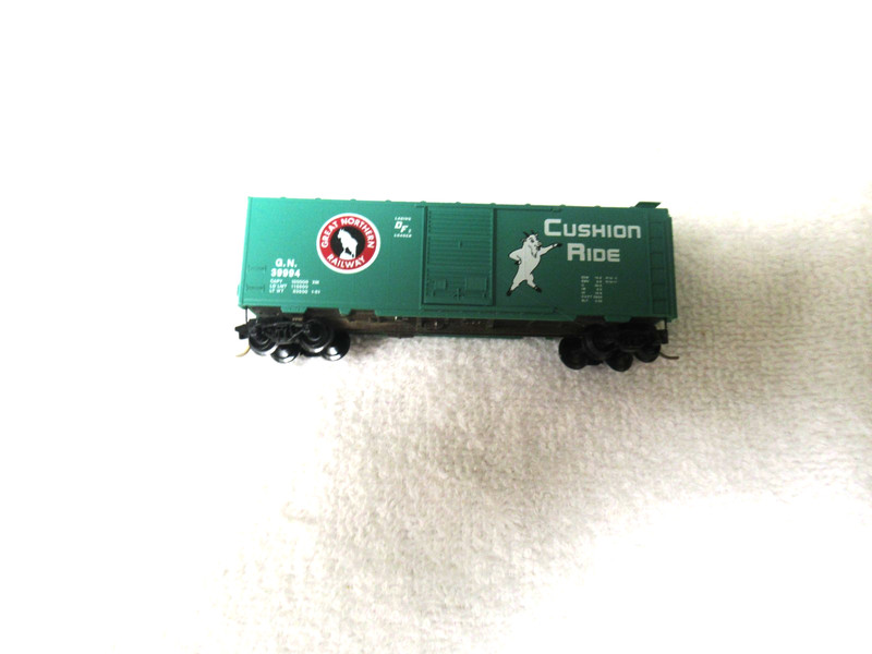N SCALE KADEE USA GREAT NORTHERN CUSHION RIDE GN 39994