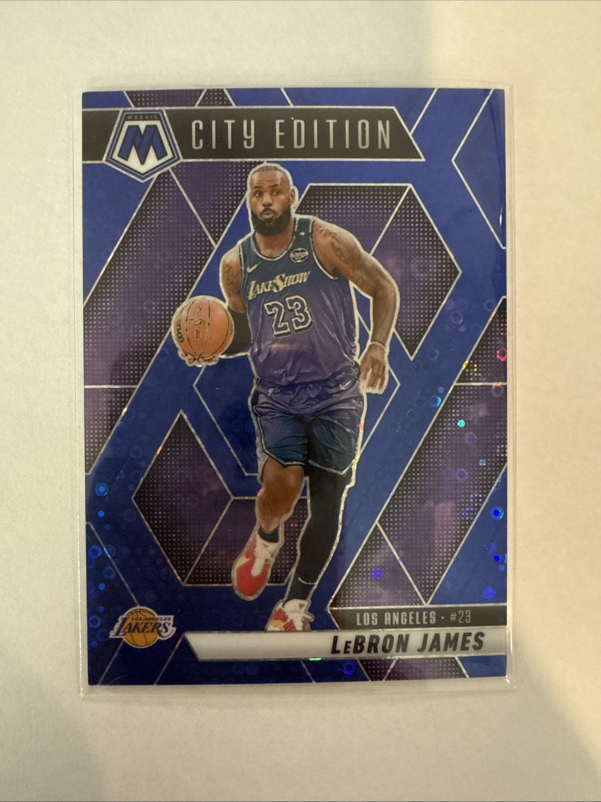 2024-25 Panini Mosaic - City Edition LeBron James Fast Break Blue Mosaic 47 /85
