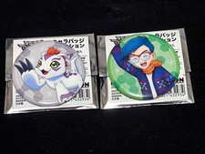 Set distintivi Digimon Adventure Taichi Yagami Gomamon, usati, piccoli segni di usura,