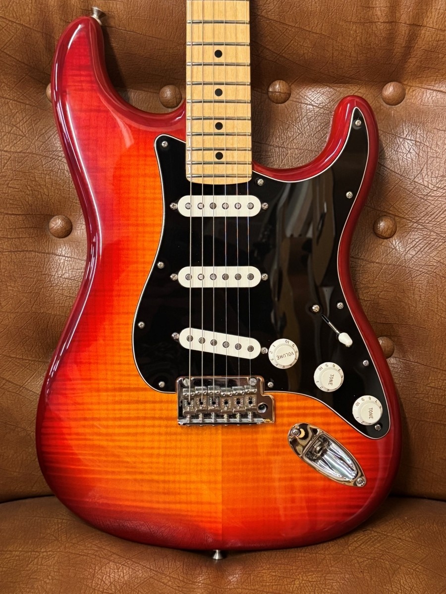Fender Player Stratocaster Plus Top Aged Cherry BURST/M Used Electric Guitar