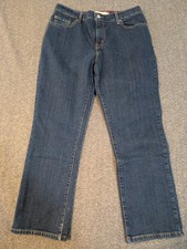NWT Levi  s Jeans Women's 550 Relaxed Fit Boot Cut Dark Wash Size 14 M