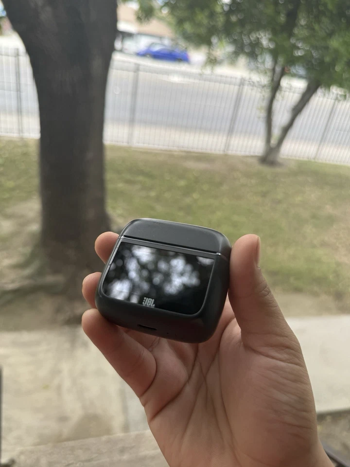 New JBL Tour Pro 3 Wireless In-Ear Bluetooth Headphones Black JBLTOURPRO3BLKAM - Image 2 of 3