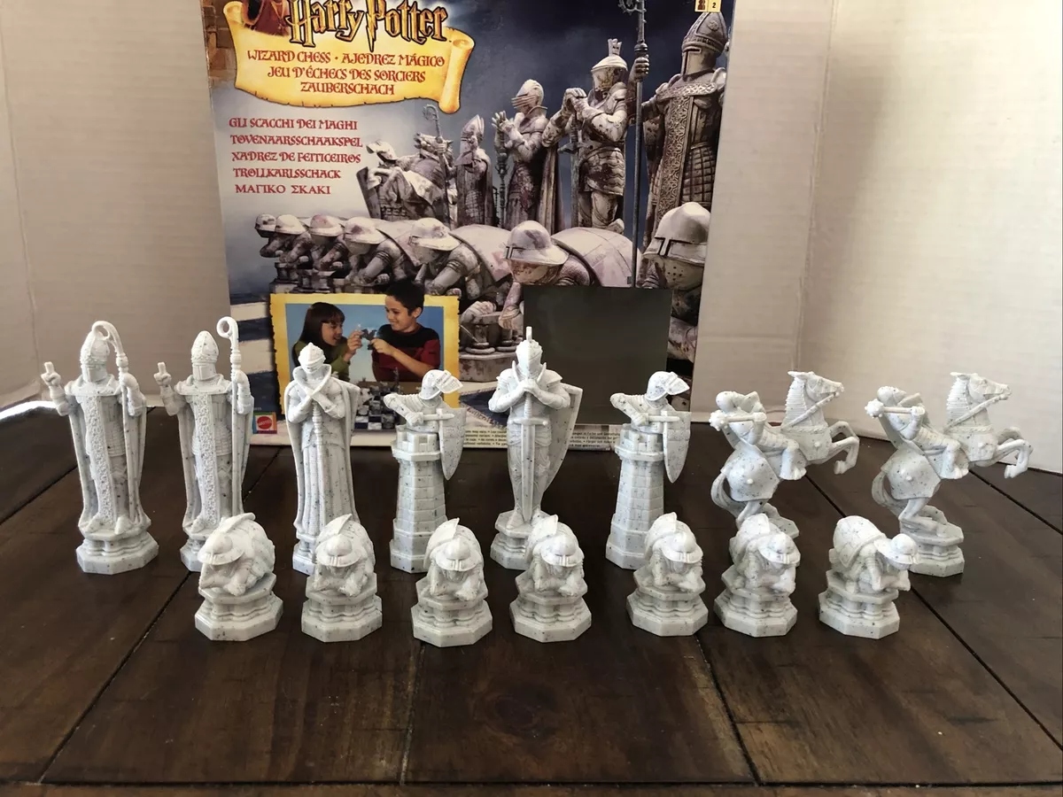 Harry Potter Wizard Chess Set (Board Game)