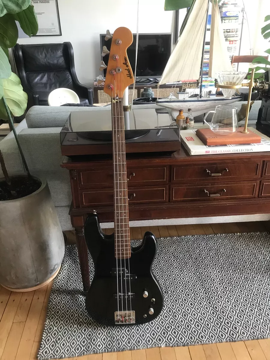 Aria Pro II Mad Axe Electric Bass