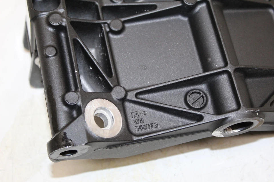 Kawasaki Ninja H2 ZX1000 2016 basculante de rueda trasera soporte montaje OEM Foto 3 de 4