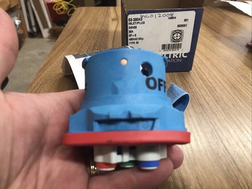 Meltric 63-38043 Inlet/plug 3p 30a Amp 480 vac 10 HP DSN30 - Picture 5 of 10