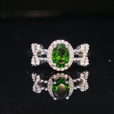 Anillo Cromo Di-Opside Ovalado 7x5 MM Talla 7 Anillo Plata de Ley 925 Regalo Ella.