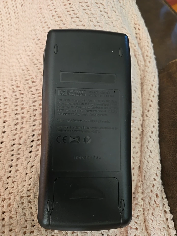 Calculadora gráfica Hewlett Packard HP49G - Usada Foto 2 de 4