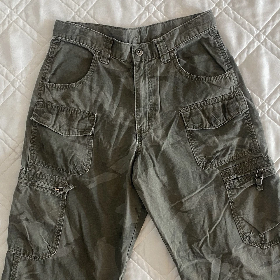 Pantalones de patinador Y2K Wrangler camuflados de pierna ancha jóvenes niñas 16 holgados punk grunge Foto 2 de 4