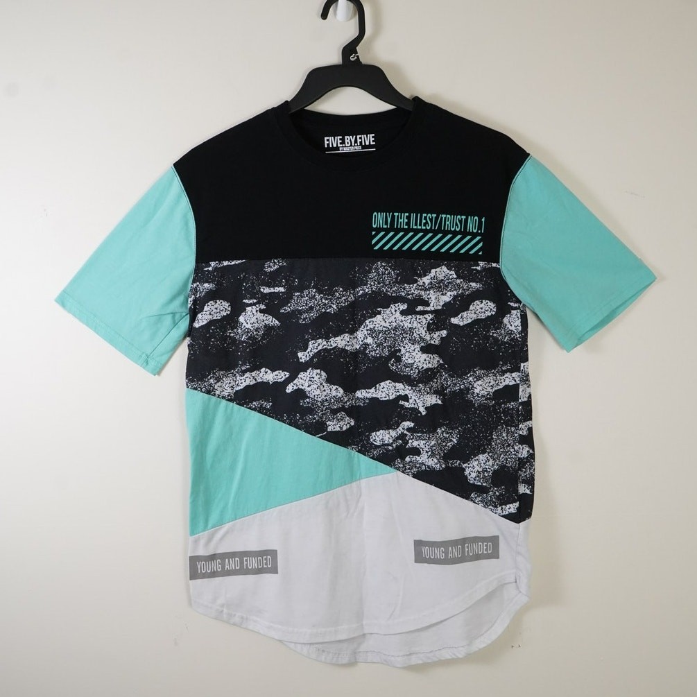 Five by Five Teal Camo Patchwork Streetwear T-Shirt for Men Size Small