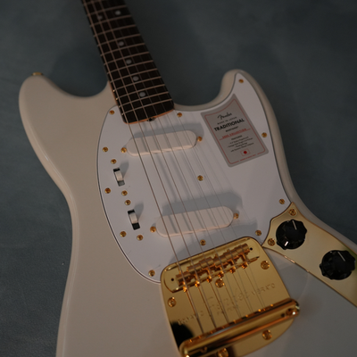 Fender Made in Japan Traditional 2025 Collection 60s Mustang White