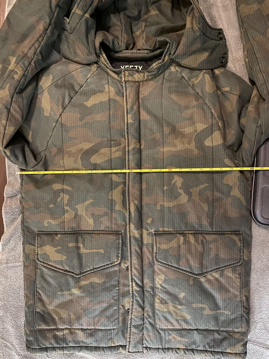 Yeezy Season 1 Camo Jacket Size Medium, Detachable Hoodie Yeezy Season 1 Camo Jacket Size Medium, Detachable Hoodie