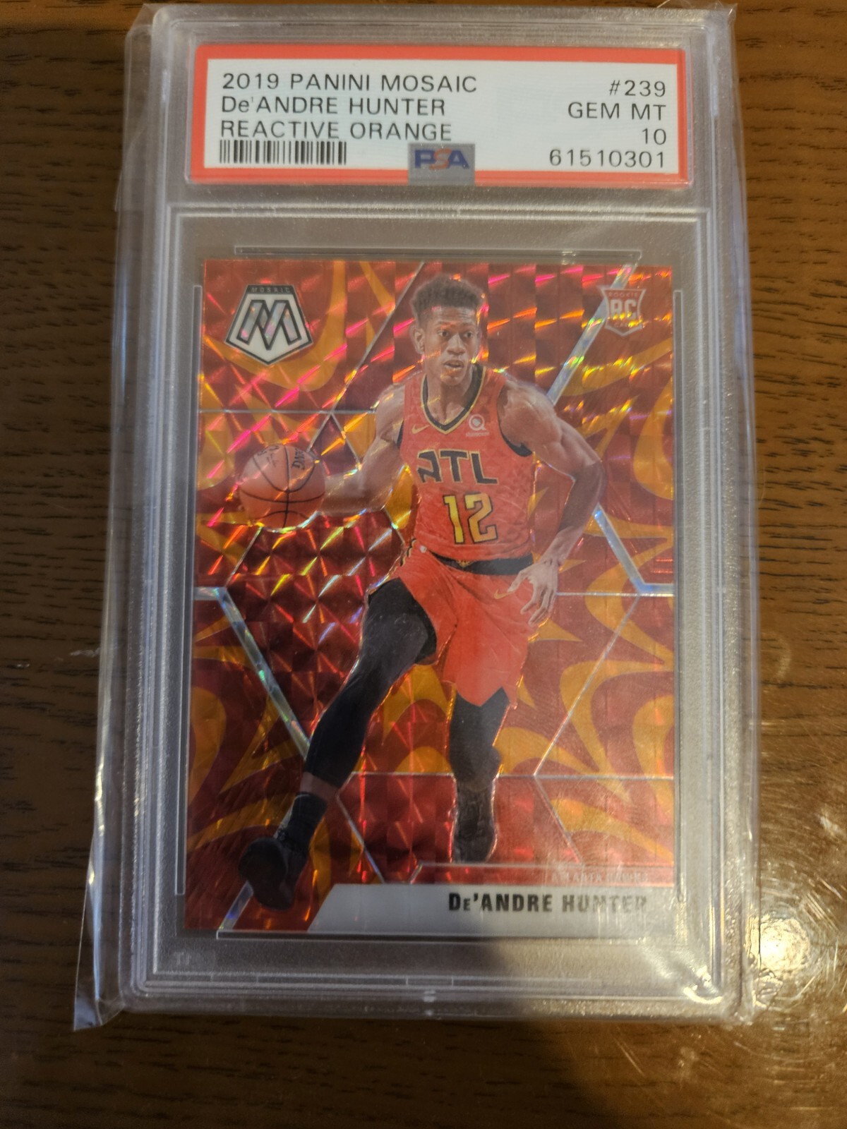 2019 NBA Mosaic DeAndre Hunter RC Reactive Orange #239 PSA 10 Hawks