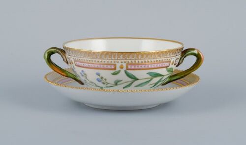 Royal Copenhagen Flora Danica bouillon cup with saucer in hand-painted porcelain