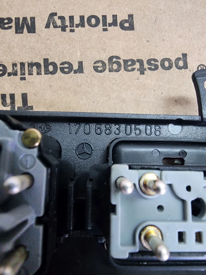 Interruptor de espejo retrovisor de control de techo superior convertible Mercedes R170 SLK230 SLK320 97-04 OEM Foto 3 de 4