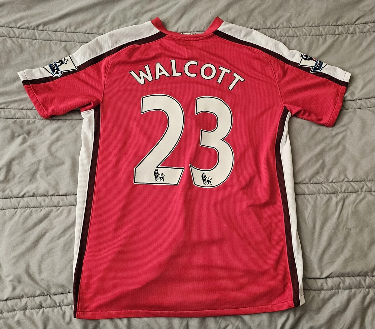 Nike Theo Walcott Arsenal International Club Soccer Fan Apparel