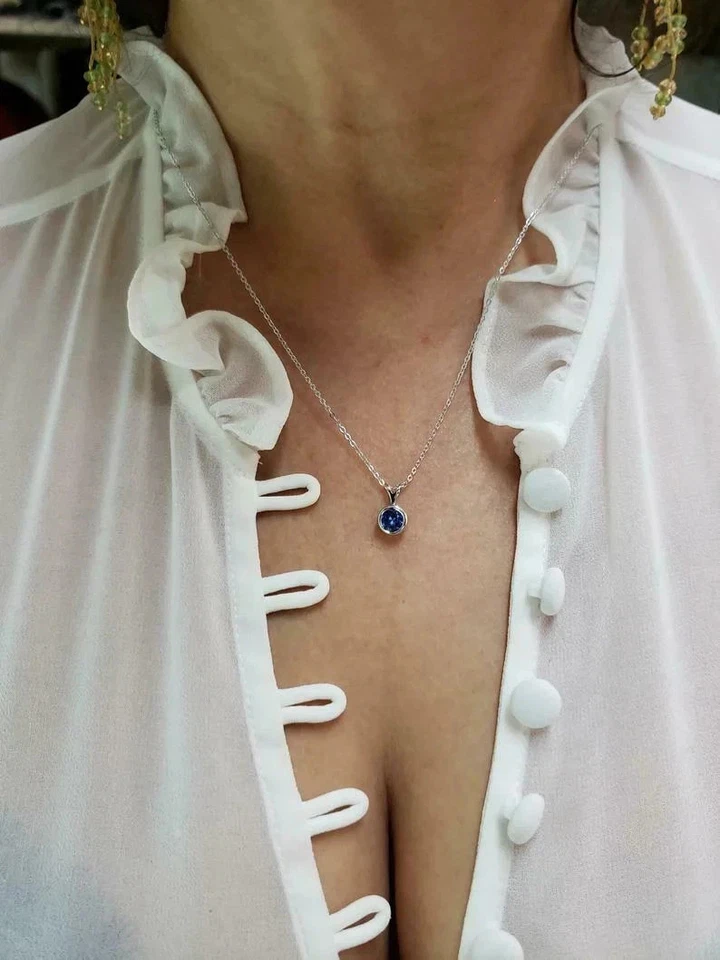 1. 克拉天然蓝宝石吊坠圆形边框套装真 14k 纯白金无链 — 第 2/2 张图片