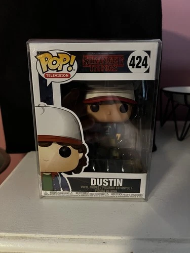 Funko Pop! Vinyl: Stranger Things - Dustin Henderson (w/ Compass) #424