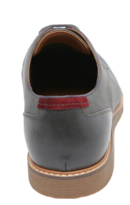 Steve Madden Men display picture 2