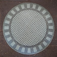 Lampadario Vintage Ufo In Vetro Piatto Anni '50 Bianco Con Vetro Krösel