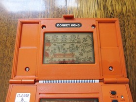 NINTENDO Donkey Kong Game and Watch in Excellent Condition (DK-52) 1982