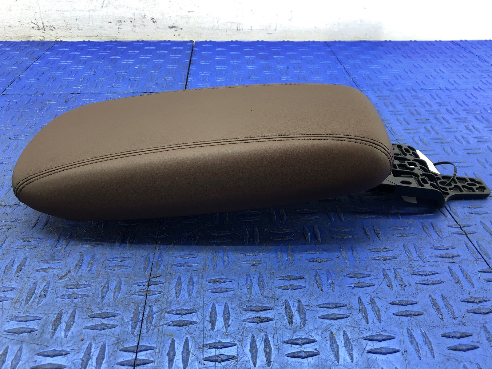 Maserati Grecale 2023 Center console cover