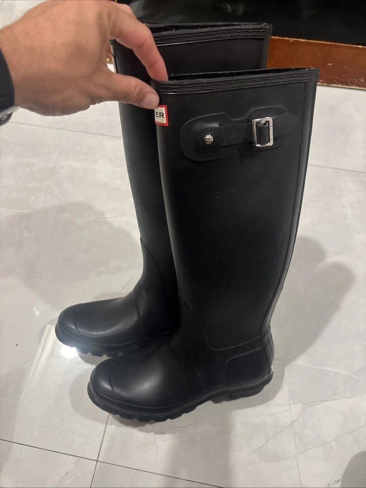 Hunter Boots Original Tall Matte Black Rain Boots Women’s Size 8 With Extra Sock - Image 3 of 4