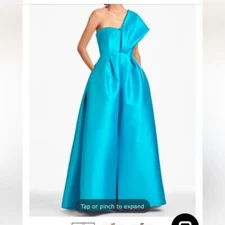 Sachin & Babi Women's Blue Clarissa Gown NWT Size 6