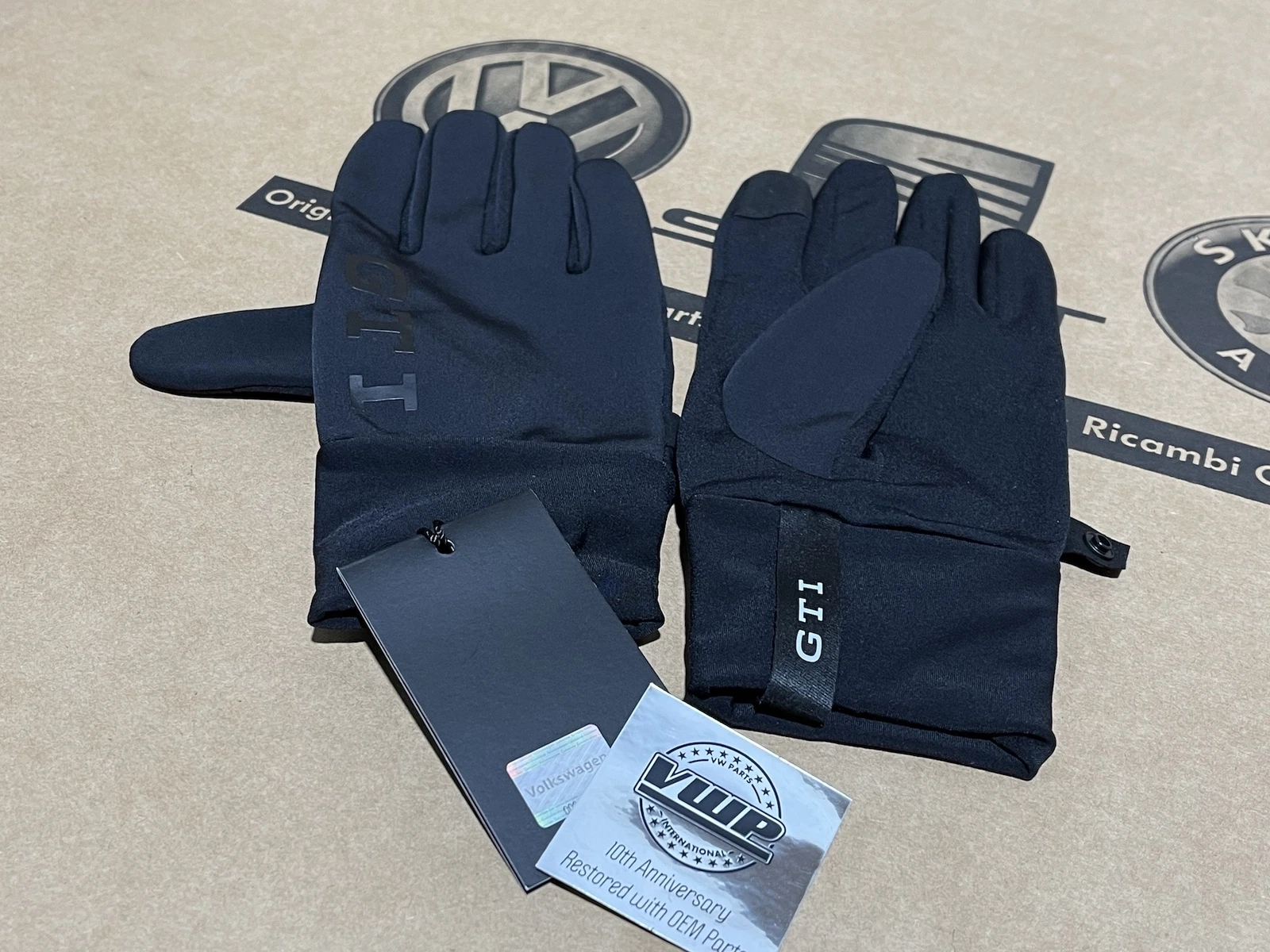 Volkswagen GTI Soft Gloves ML New Genuine Zubehör OEM Clothing Gift VW Golf Polo