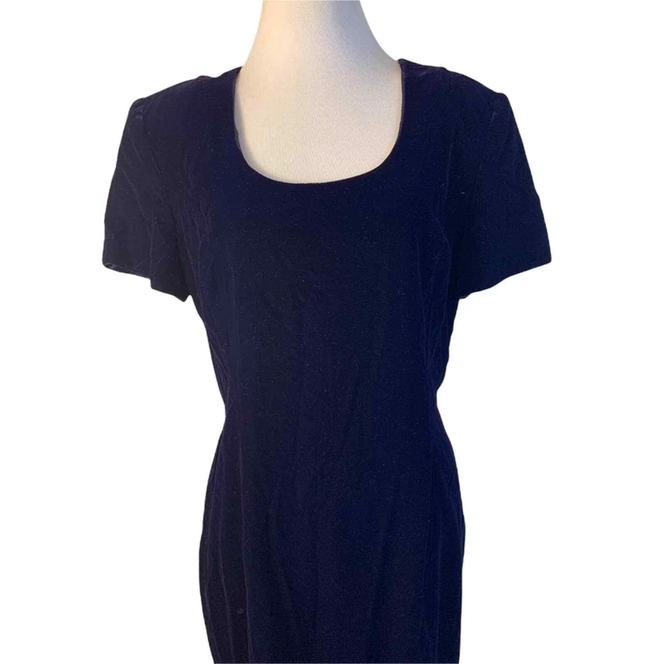 Vestido de terciopelo morado Maggy London talla: 12 Foto 2 de 4