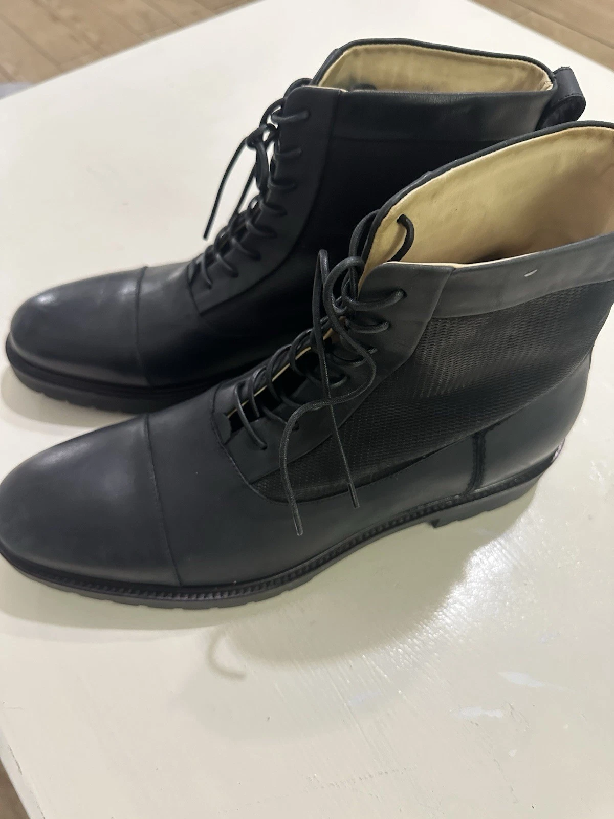 Men’s NWOT Ross & Snow Lace Up Black Leather Ankle Boots Size 9