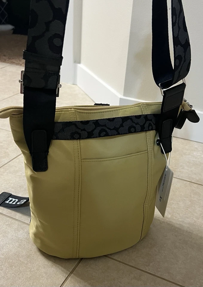 *NUEVO CON ETIQUETAS* Bolso de hombro Marimekko "CARRY ALL SOLID" Foto 4 de 4