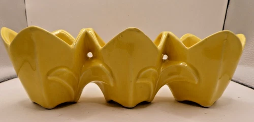 Vintage 1940 McCoy Pottery Yellow Triple Tulip Planter Excellent Condition