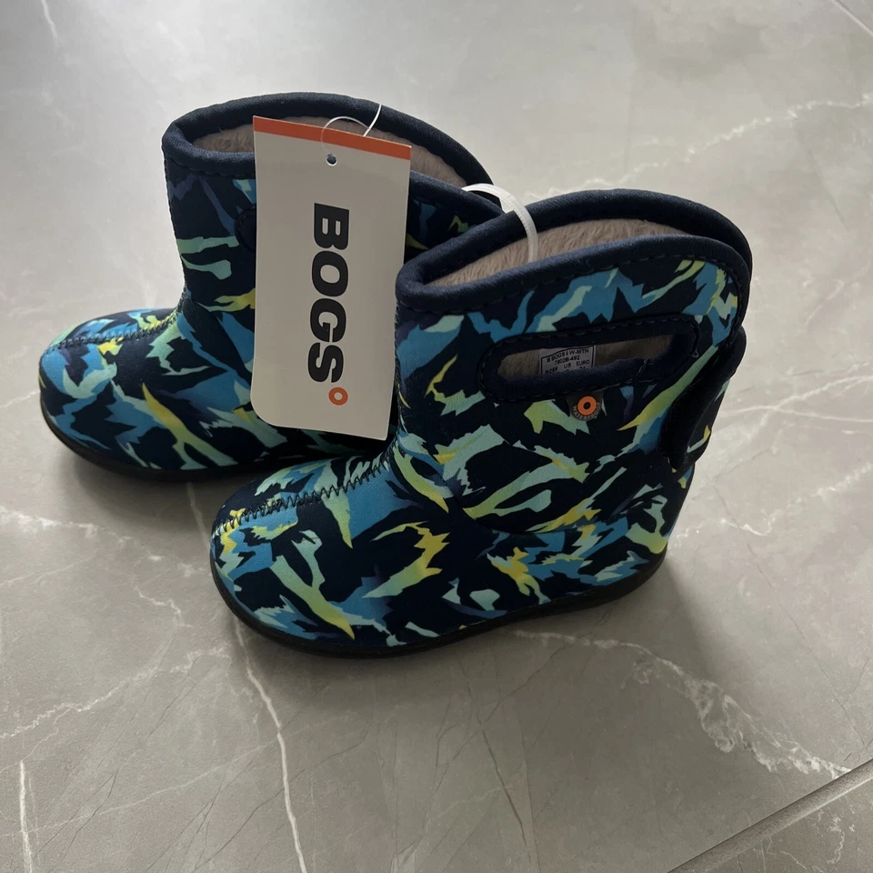 Bogs Pull On Boots Toddler Green Blue EUC Insulated Size 8M Snów Boots - Image 2 of 4