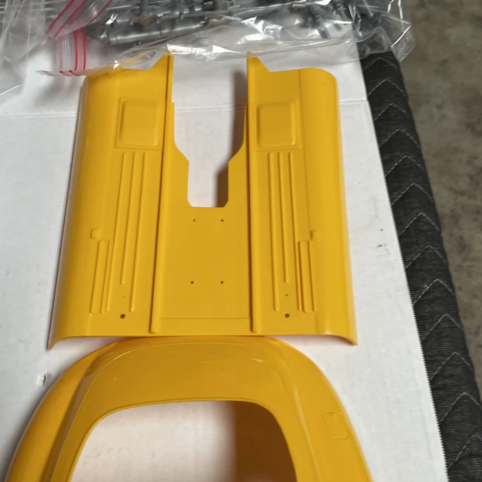 Vintage Monogram Jaguar XKE 1/8 Scale Model Car please read Description. - Image 4 of 4